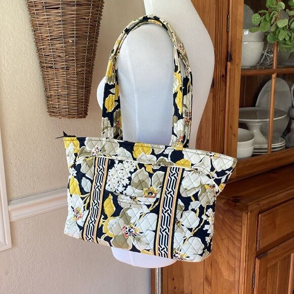 Vera Bradley Handbags - NWT Vera Bradley Retired Dogwood Miller Bag